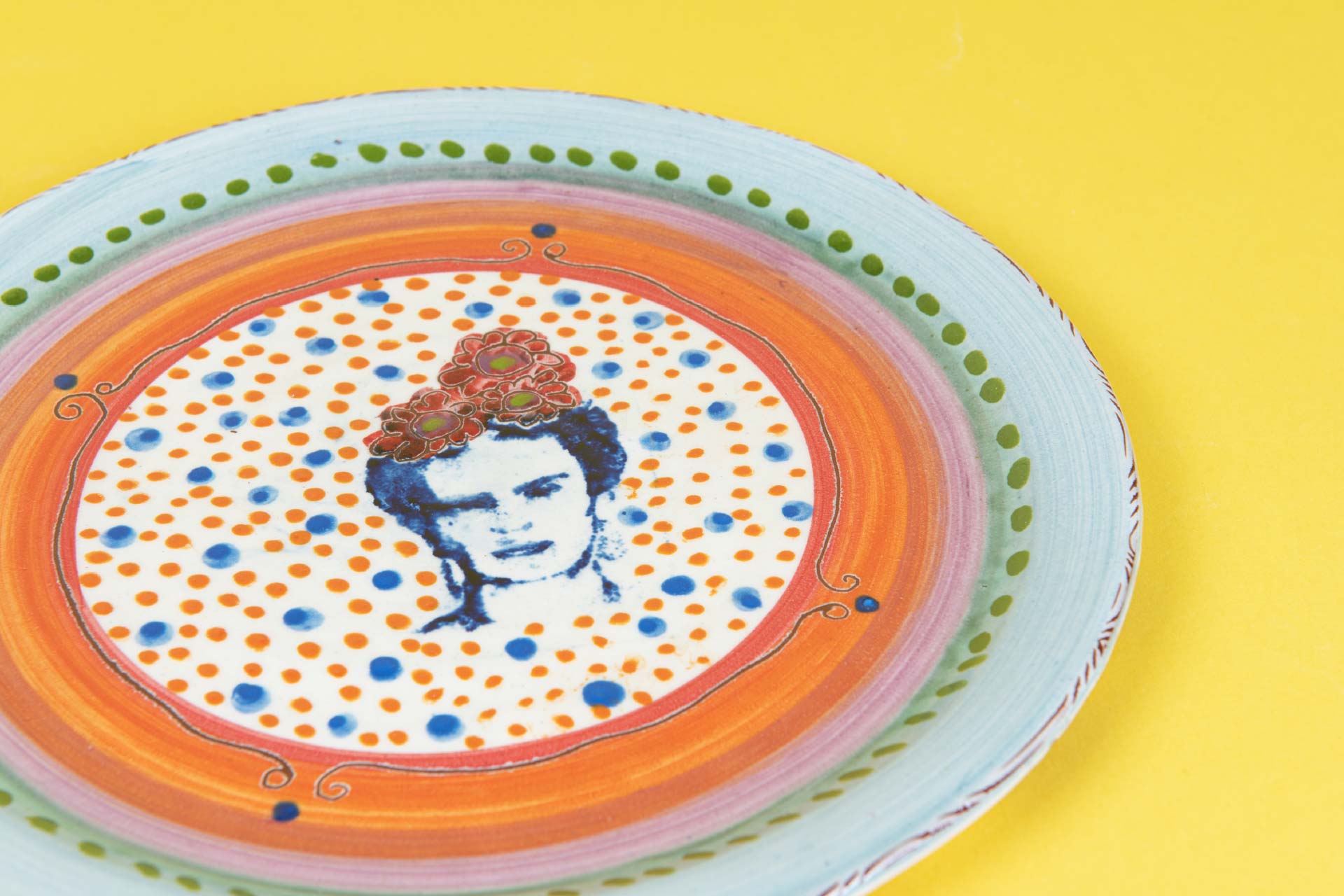 piatto „Frida" in ceramica di Hélène Hostein Noé